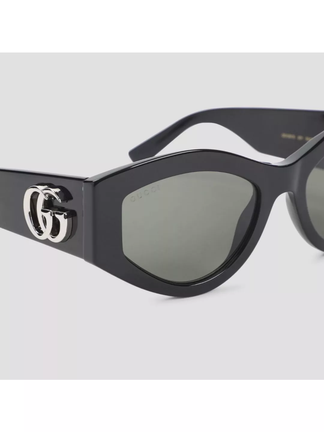 Gucci Cat Eye Sunglasses Dark Lenses