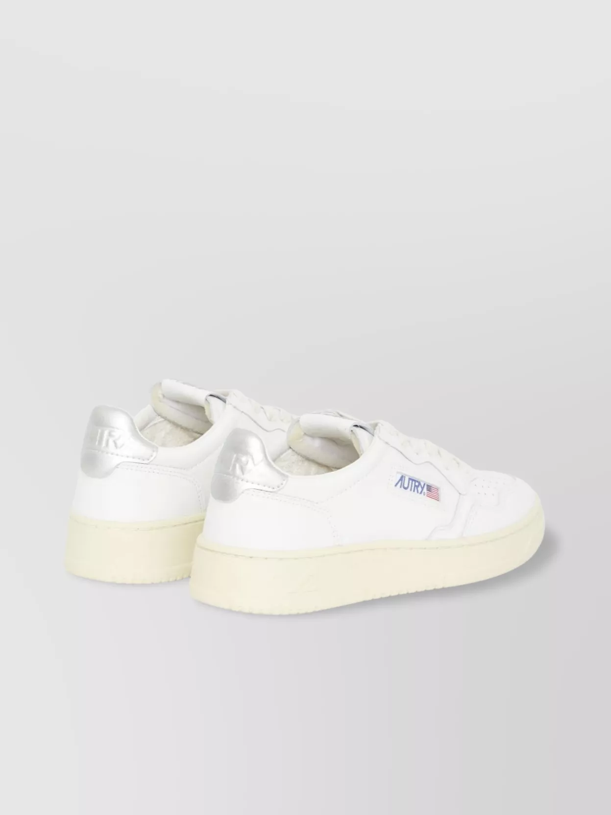 Autry Medalist Low-top Sneakers Perforated Toe