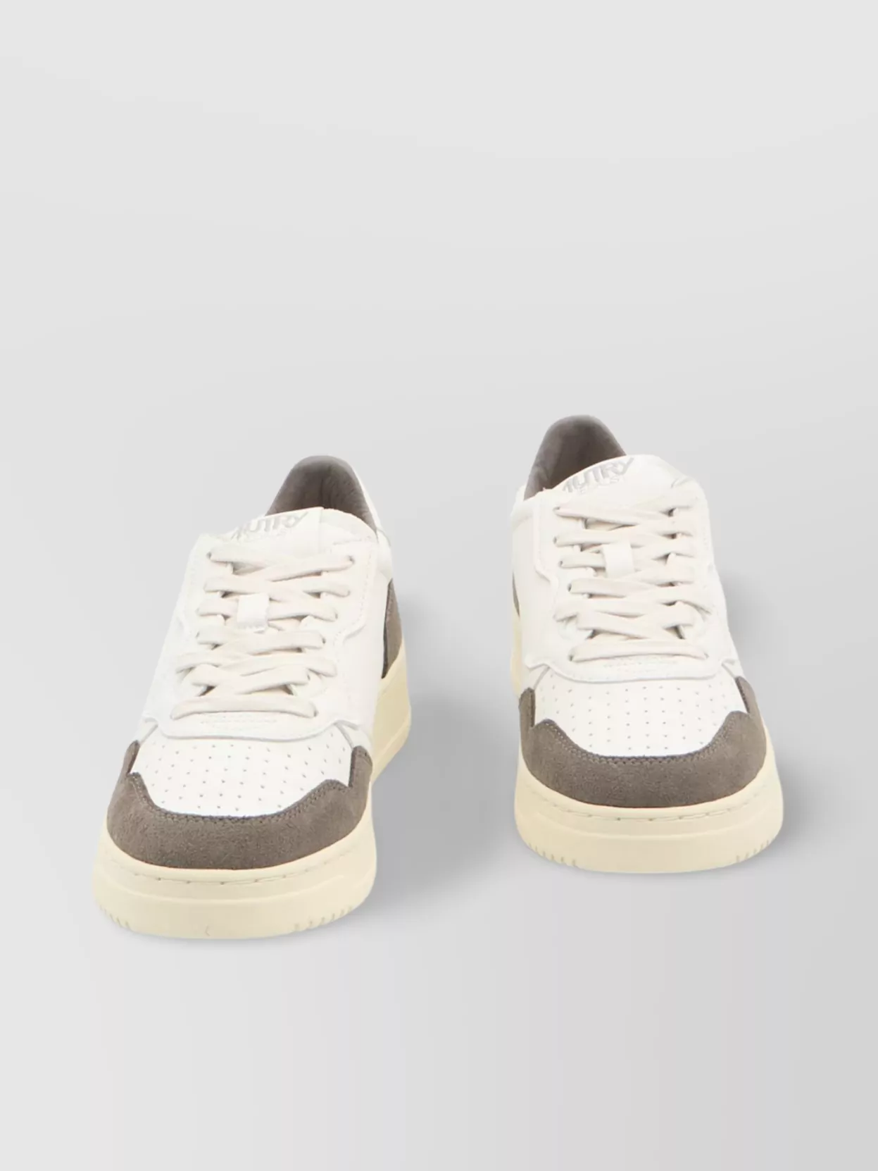 Autry Low Top Medalist Sneakers