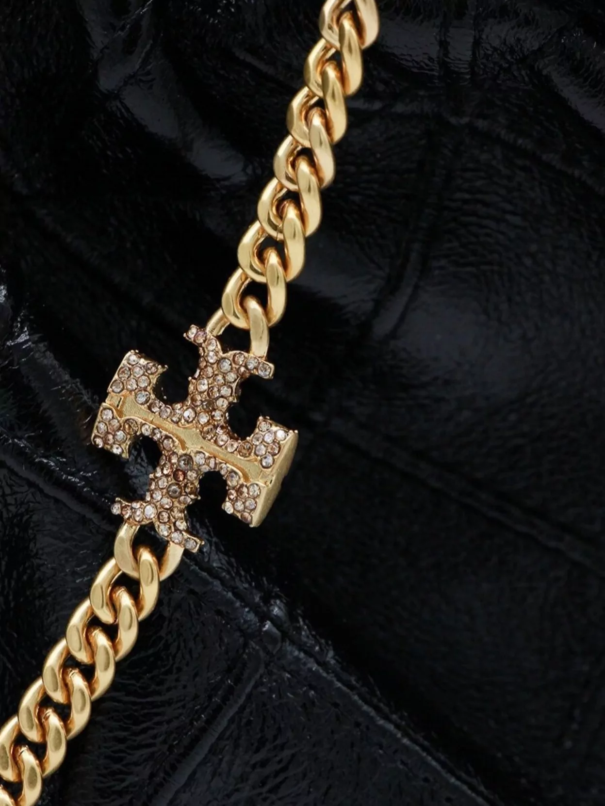 Tory Burch Quilted Shoulder Bag Chain Strap Design