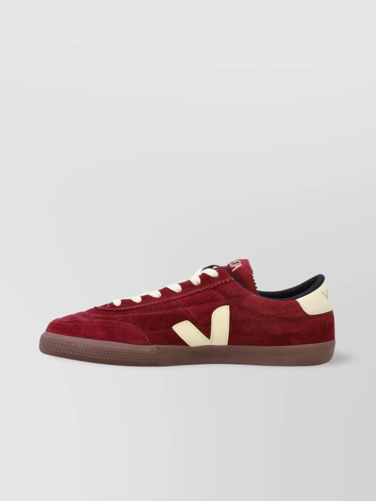 Veja Suede Low-top Sneakers Rubber Sole In Burgundy