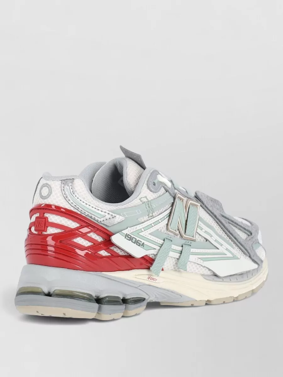 New Balance Low-Top Sneakers