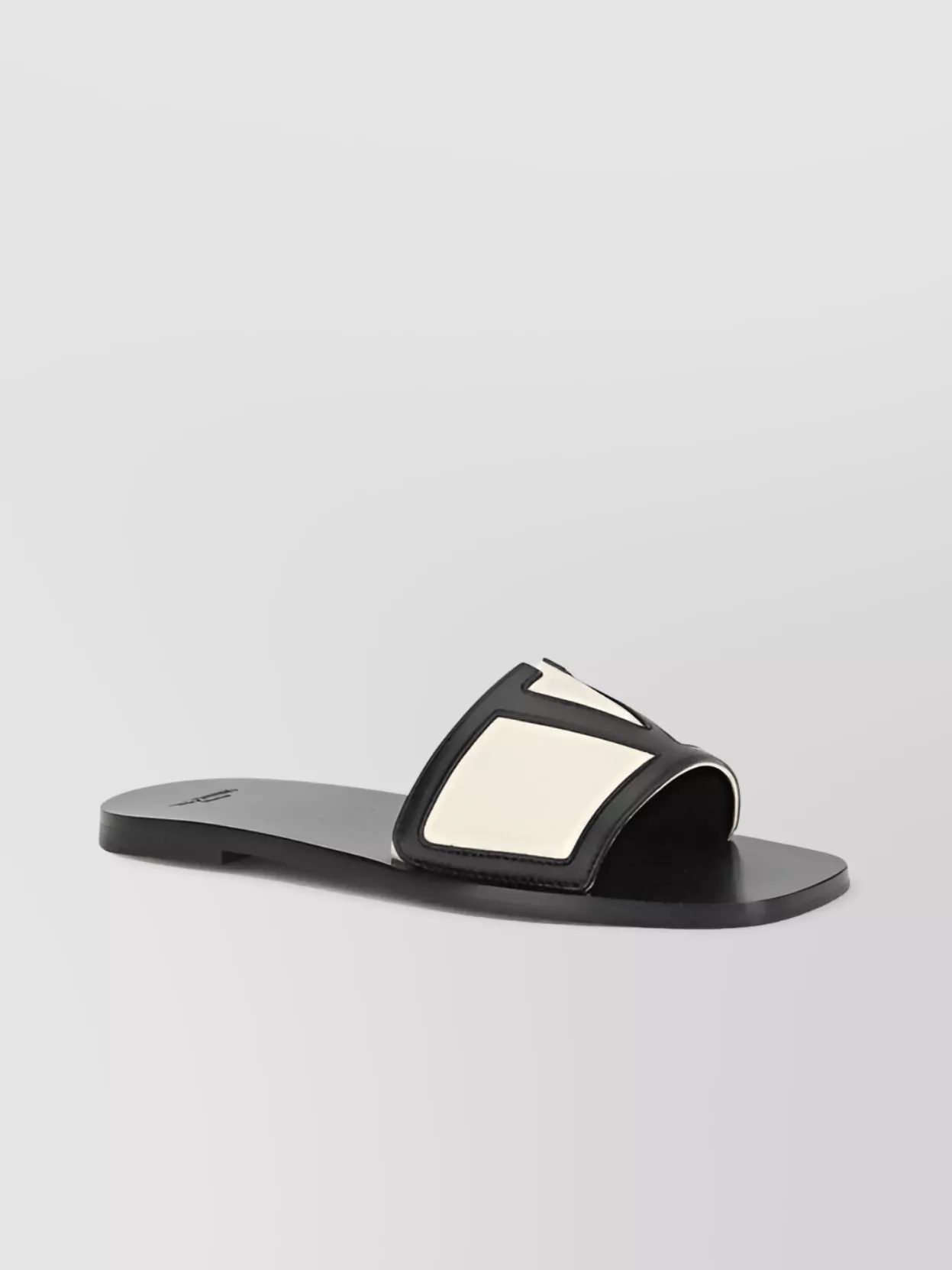 Valentino Garavani Viva Superstar Slide Sandal In Nappa Leather