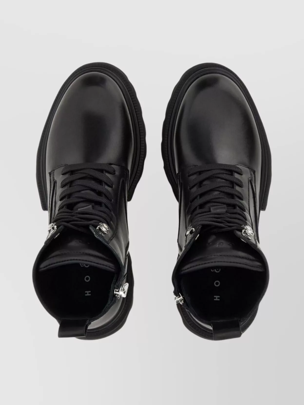 Hogan Chunky Sole Round Toe Boots With Pull Tab