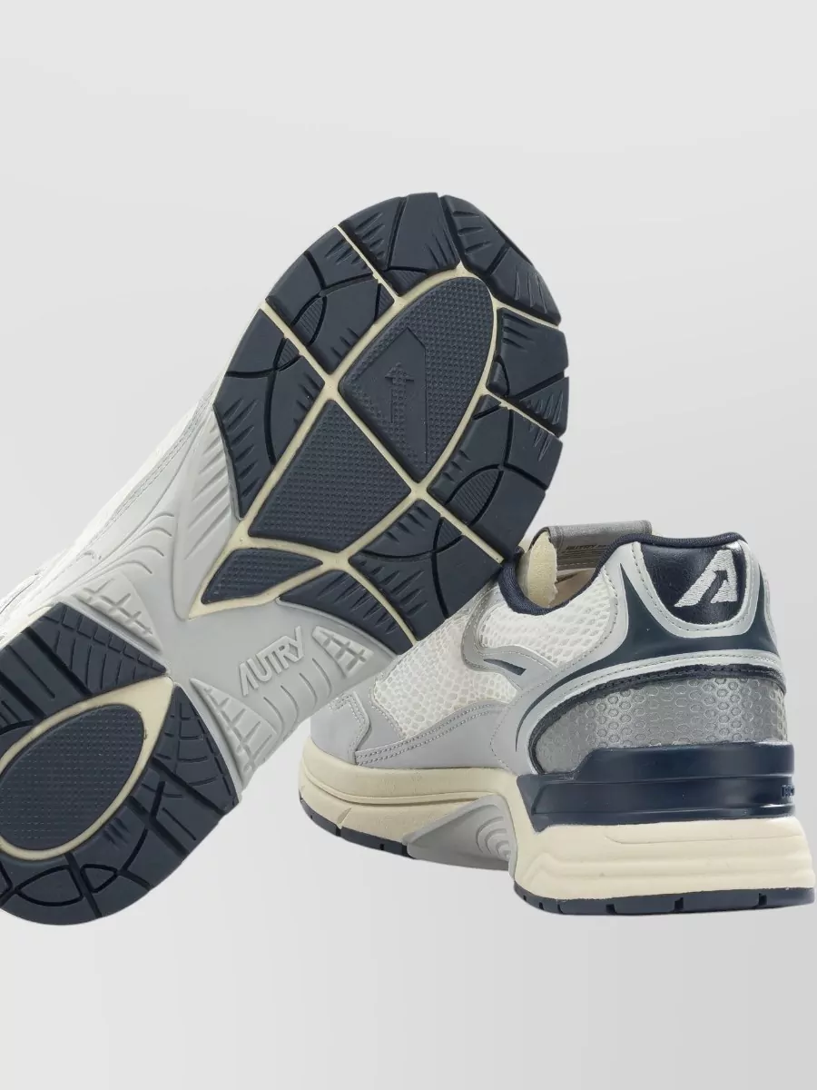 Autry Hyperway Low-Top Sneakers