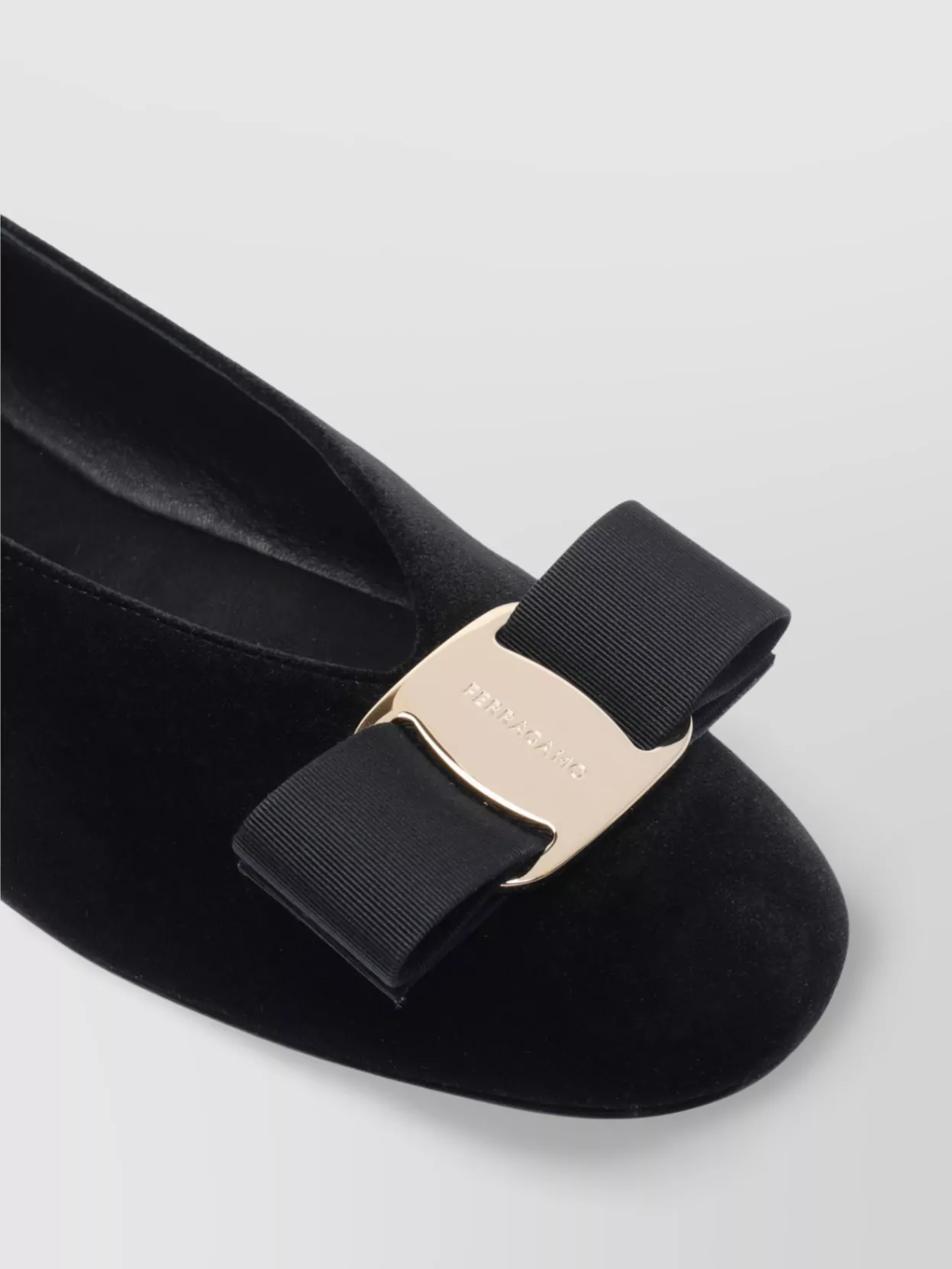 Ferragamo Vanna V Ballerinas In Velvet