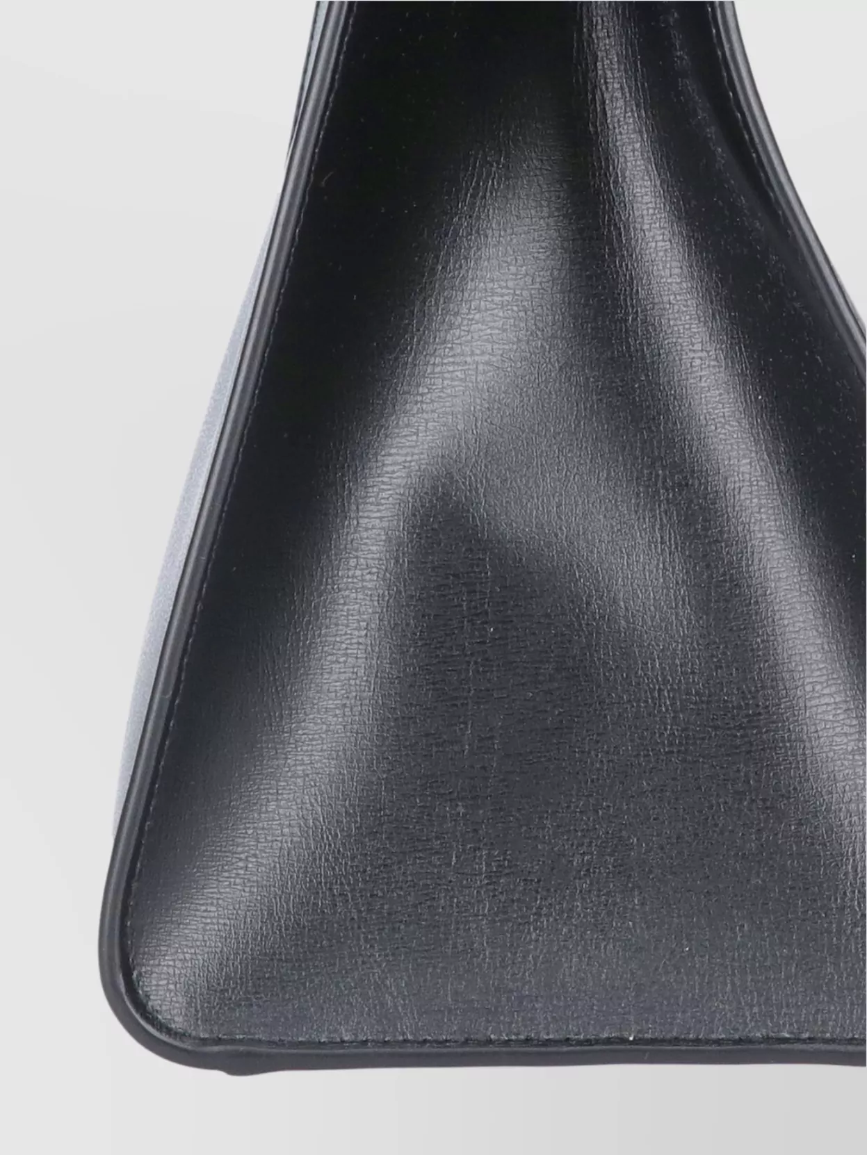Ferragamo Bow Strap Tote Handles Structure