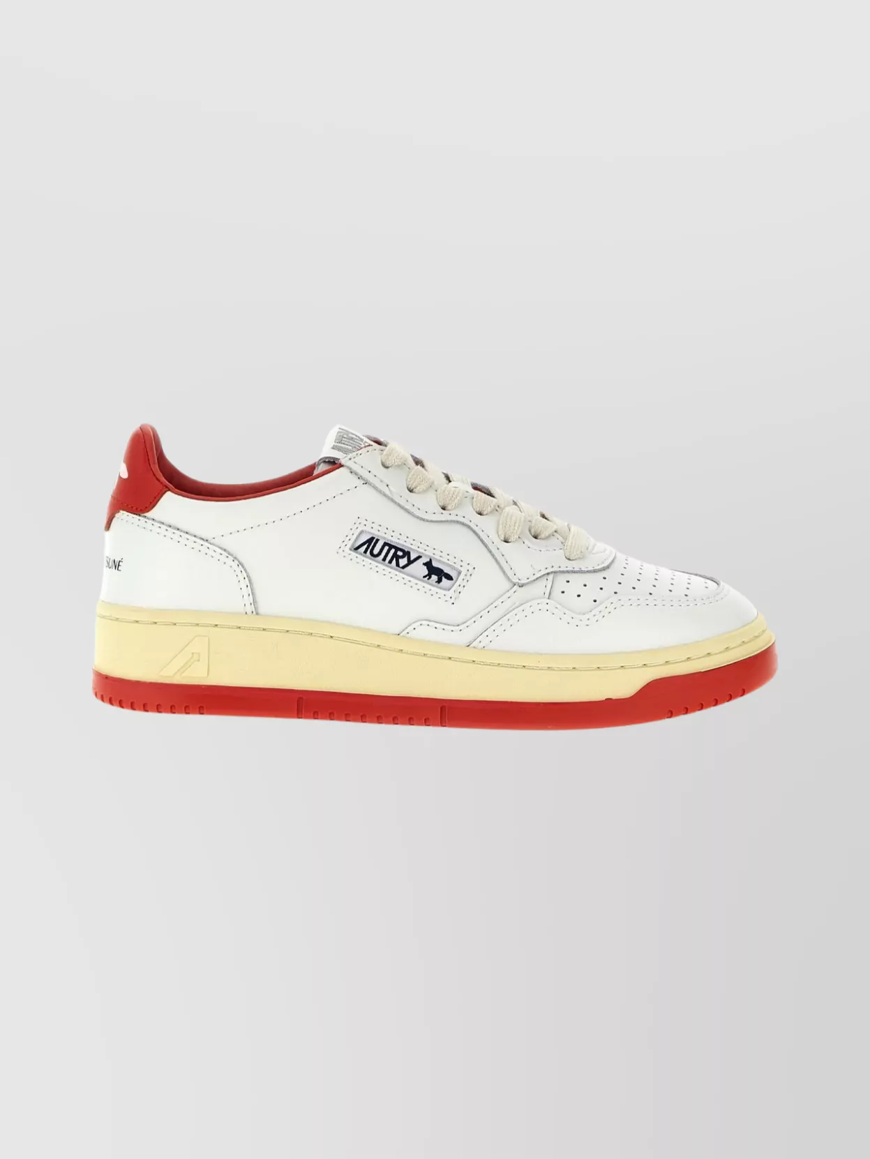 Autry Medalist Low Kitsune Wht Red In Neutral