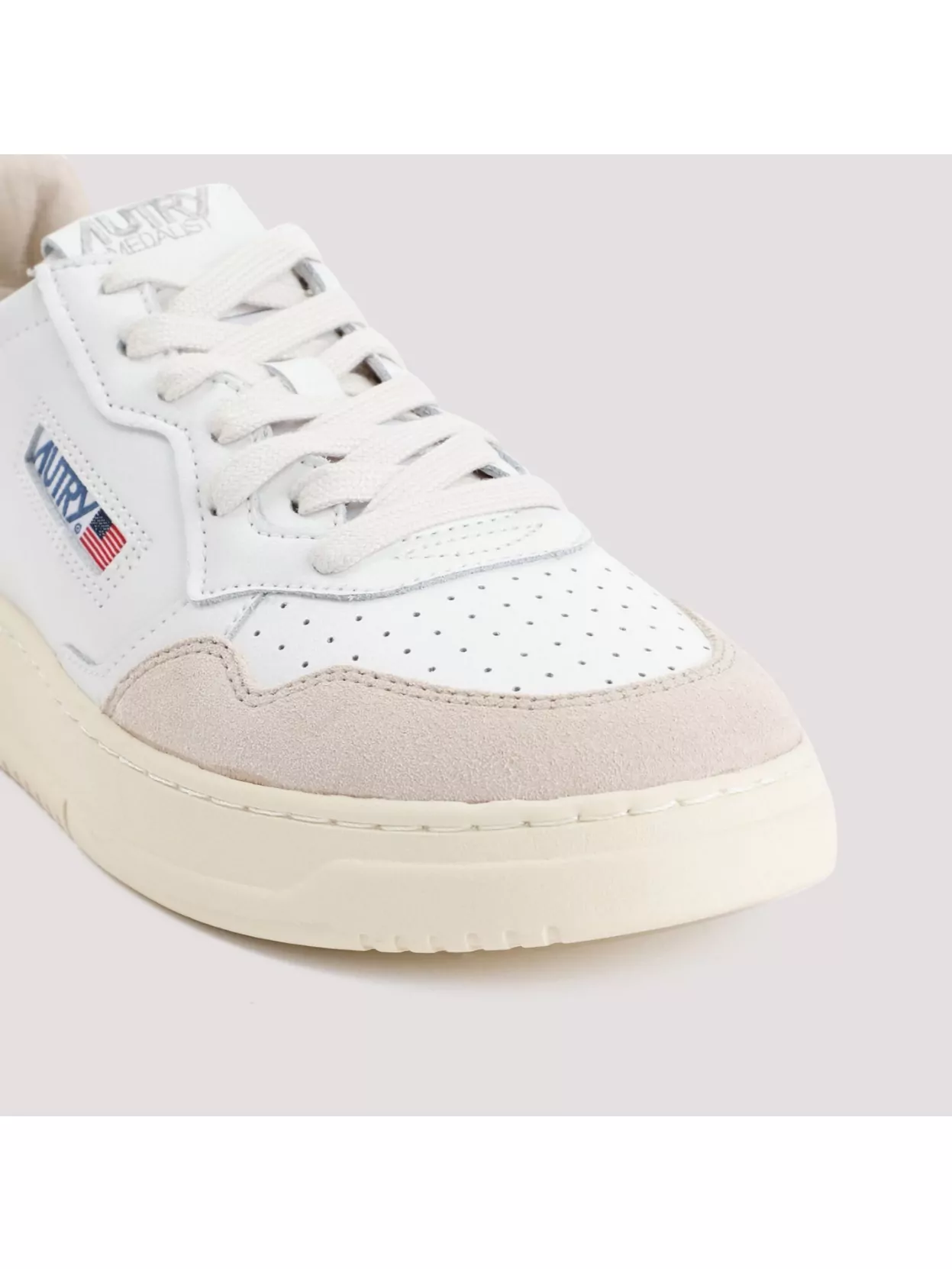 Autry Medalist Perforated Leather Sneakers