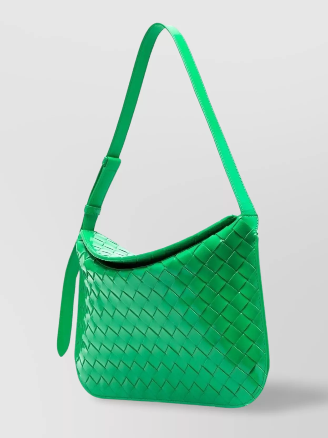 Bottega Veneta Woven Texture Shoulder Bag In Green