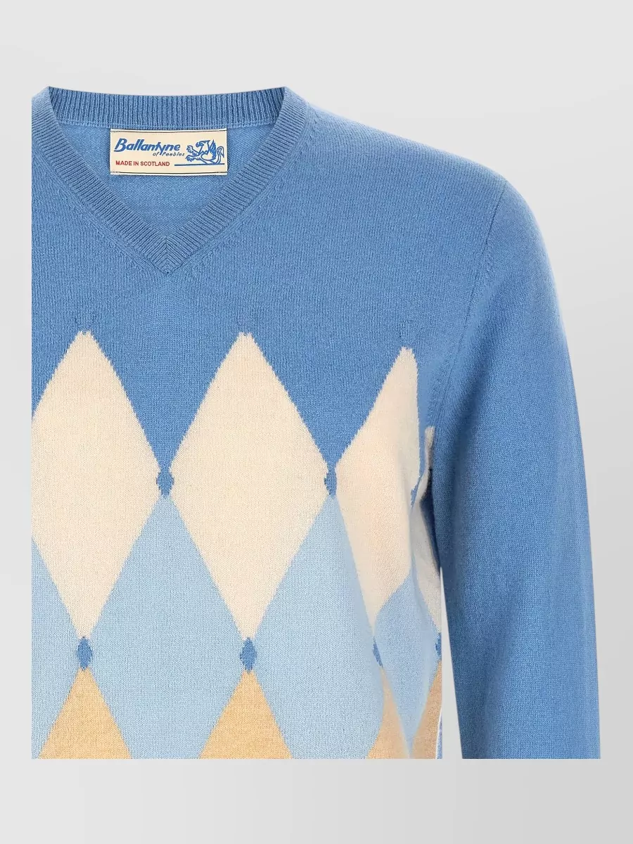 Ballantyne Cashmere Regular-Fit V-Neck Diamond-Intarsia Jumper