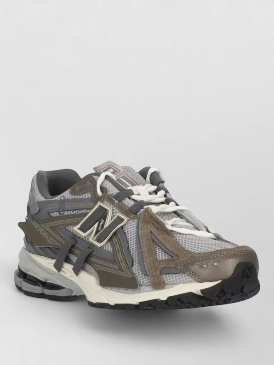 New Balance leather low-top sneakers
