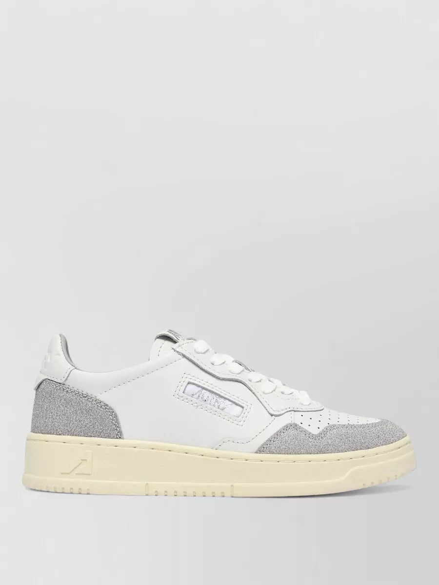 Autry Leather Medalist Low Sneakers