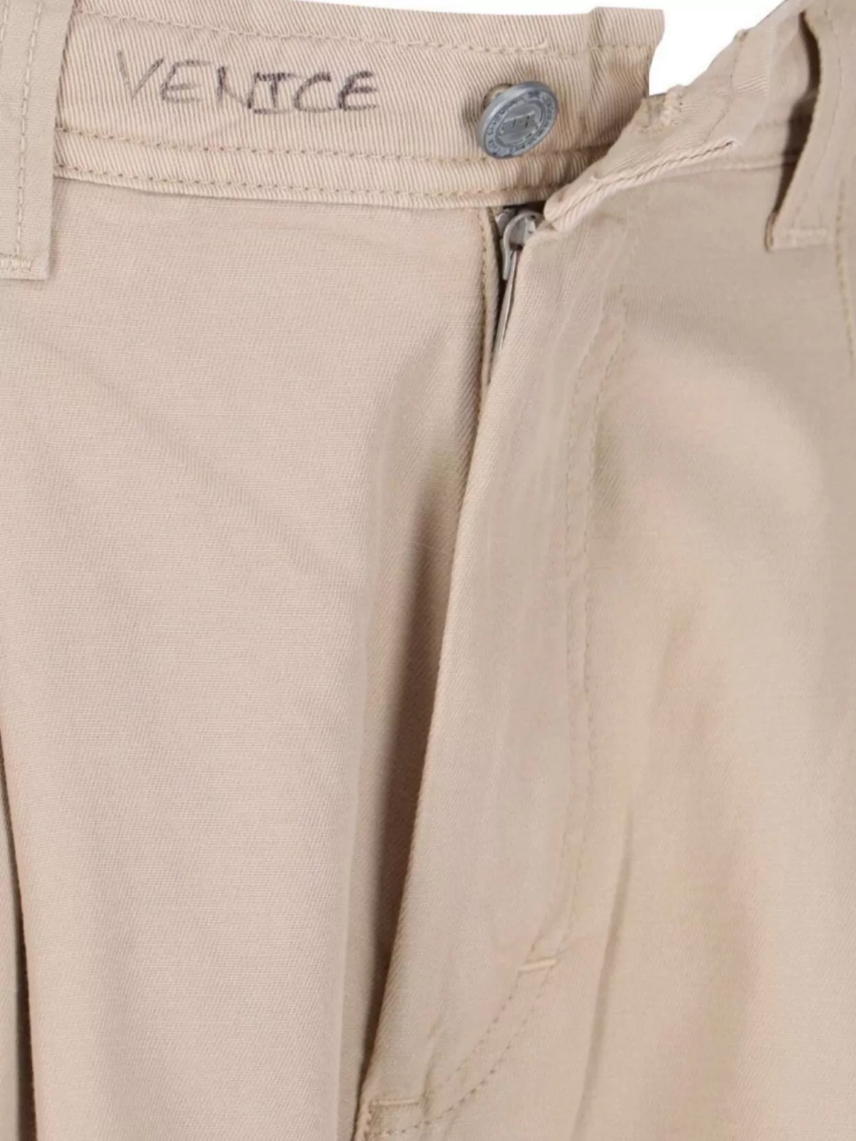 Erl Straight Pleated Shorts Frayed Hem