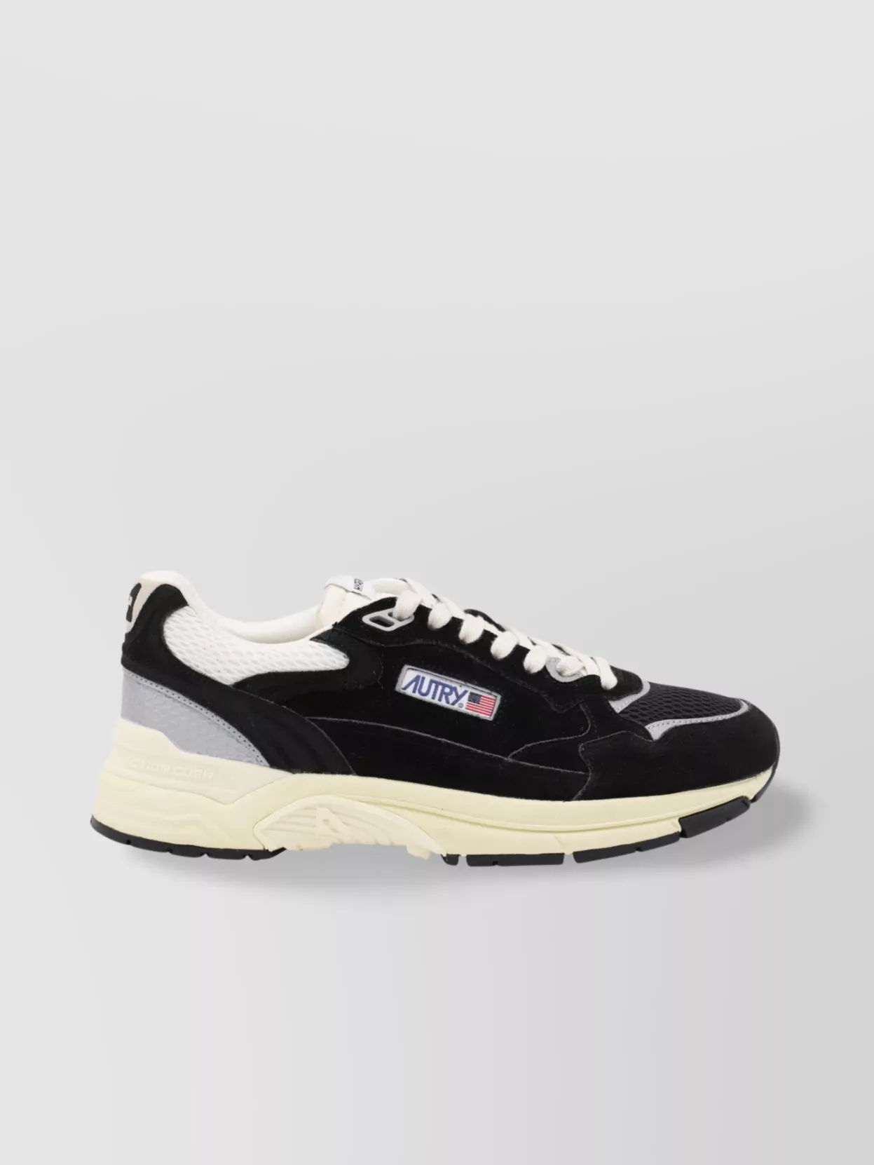 Autry Hyperway Black Low Top Sneakers With Logo Patch On Tongue And Side In Tech Fabric Man In Black