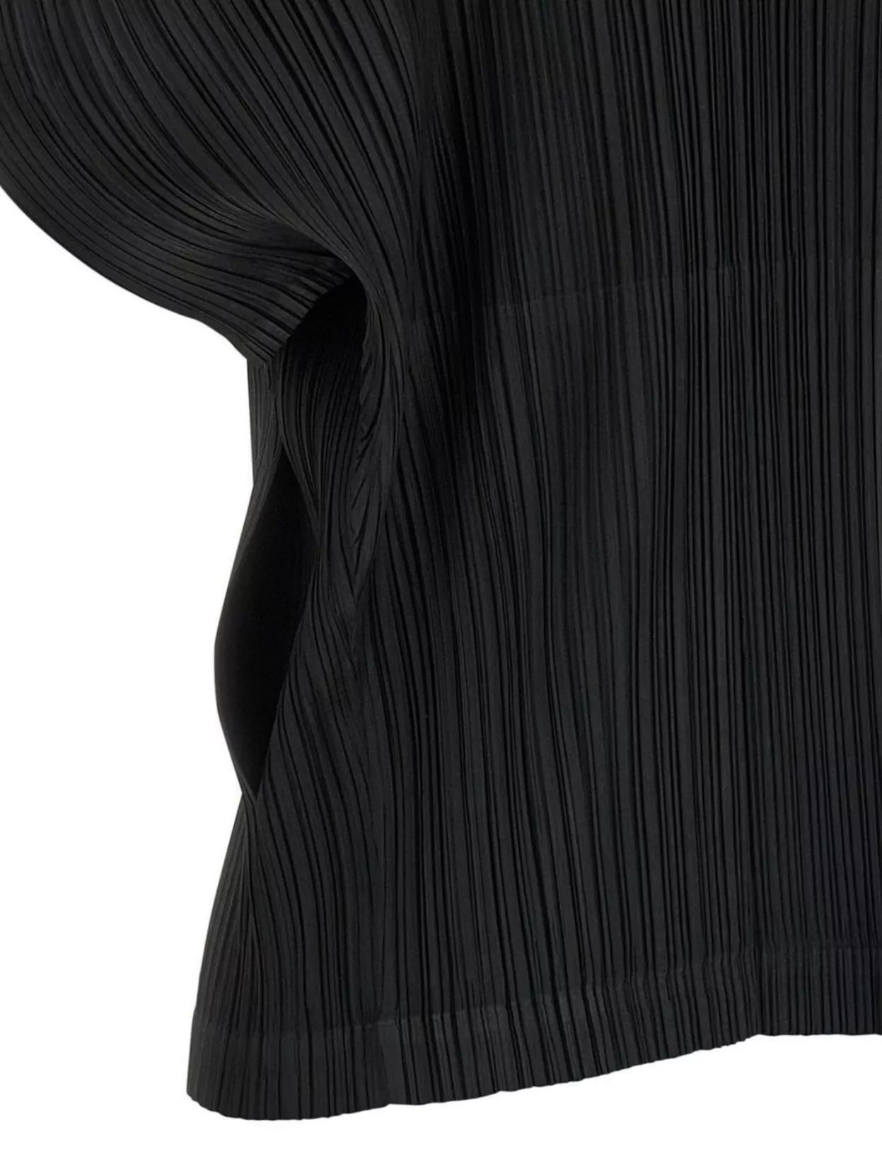 Issey Miyake August Collection Hooded Short Sleeve Top In Black