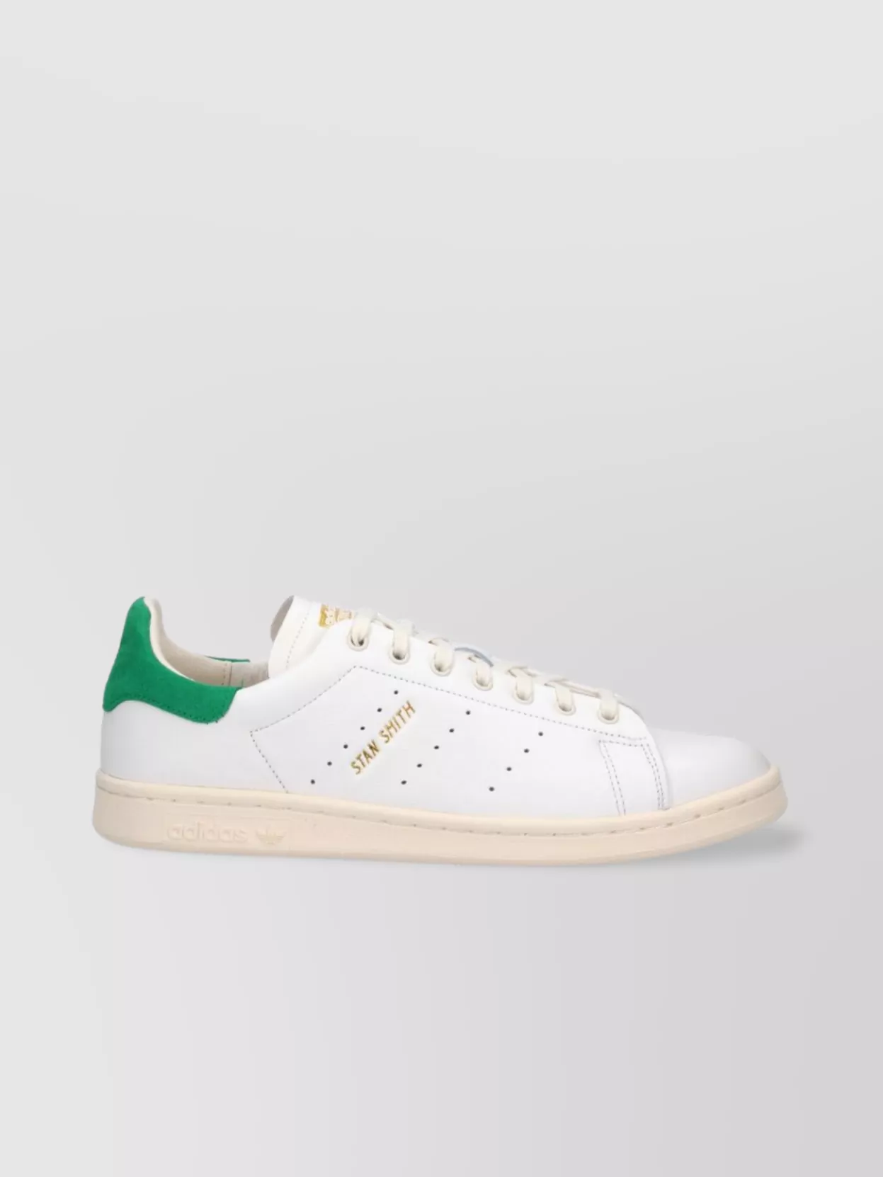 Adidas Originals Low Top Sneakers With Contrast Heel Tab In White