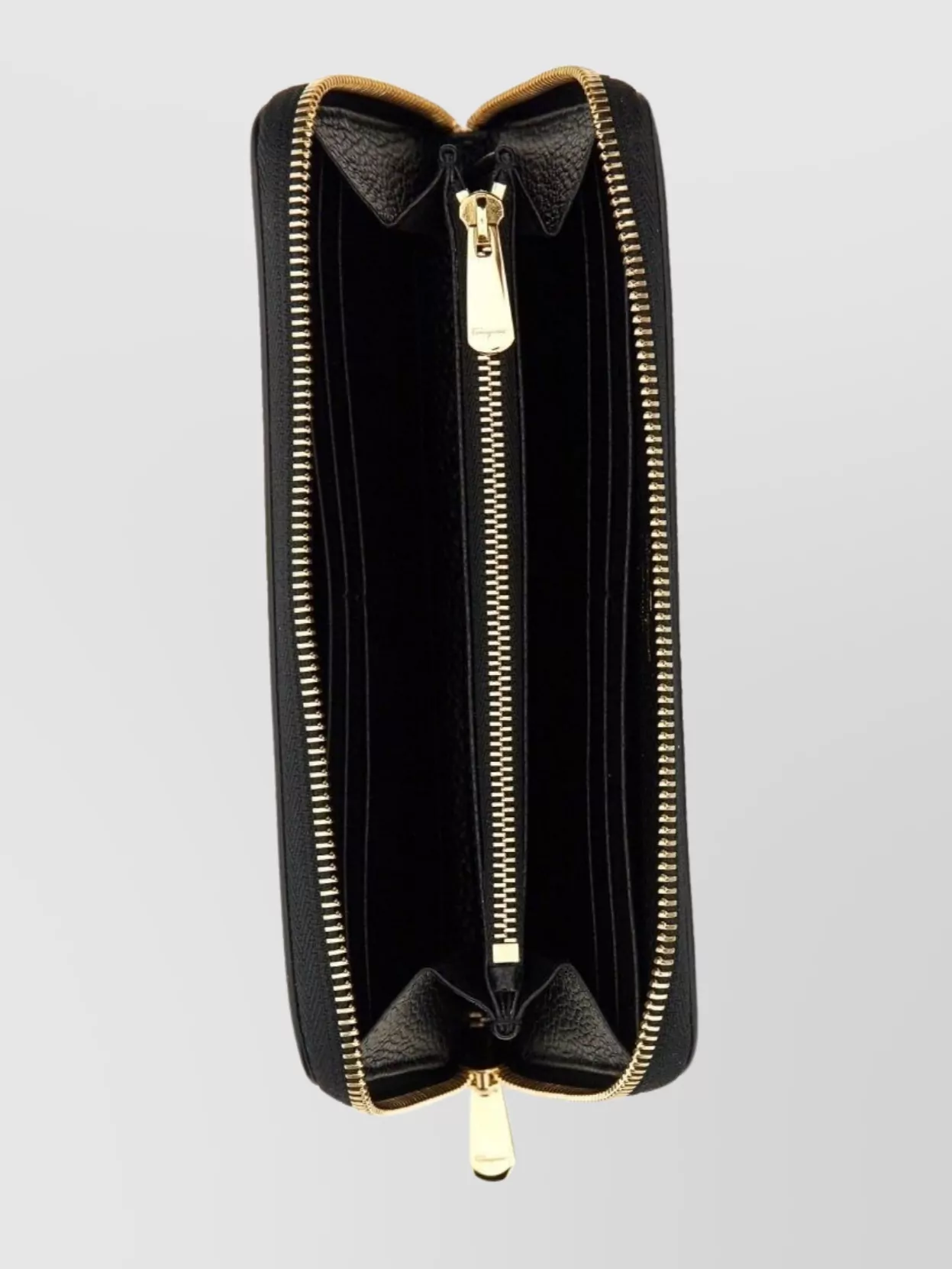 Ferragamo Hardware Wallet Gancini Textured Finish