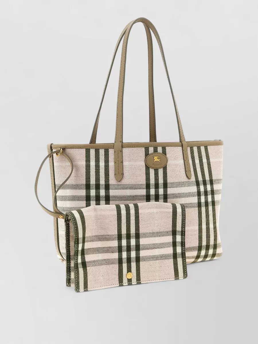 Burberry bloomsbury medium reversible shoulder shopping bag