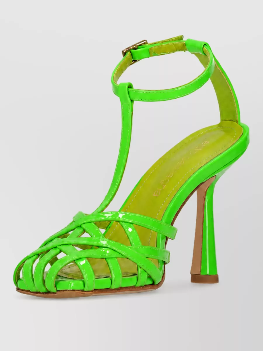 La Rose patent pumps
