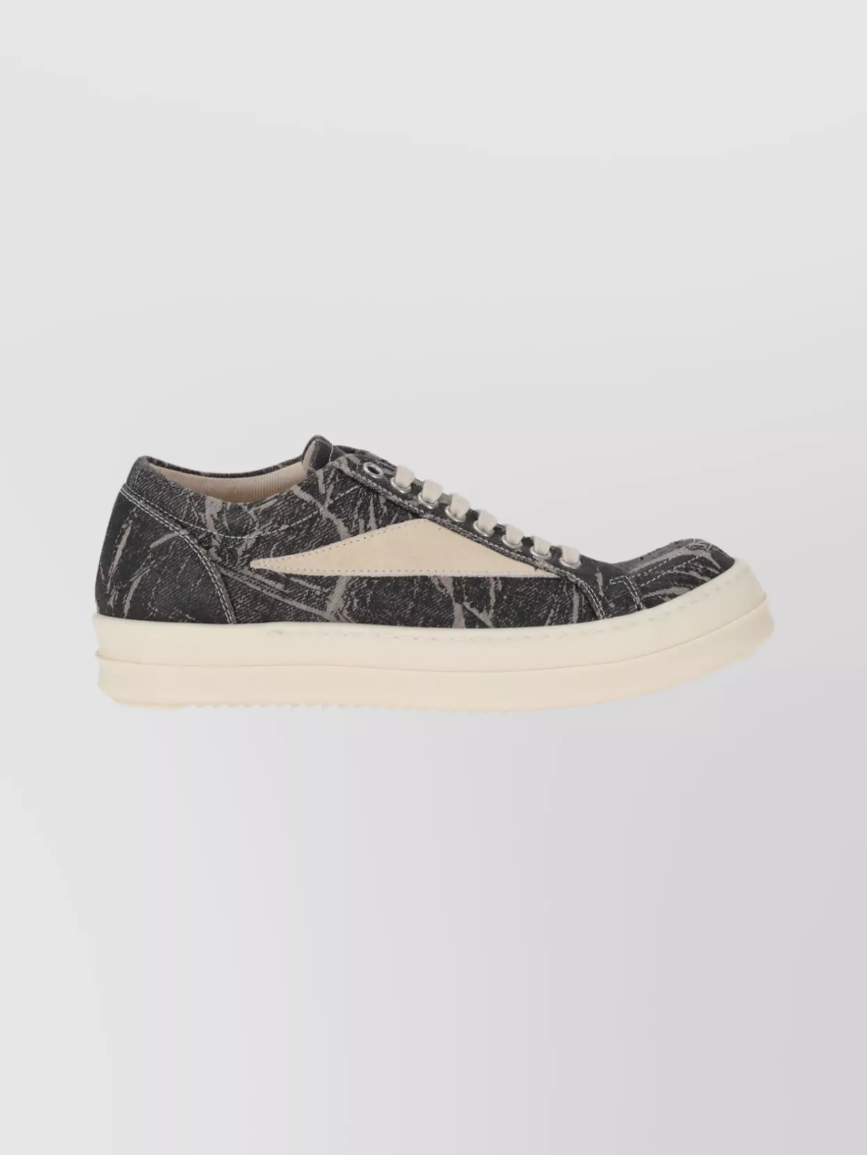 Rick Owens Low-Top Sneakers Featuring Textured Sole Design