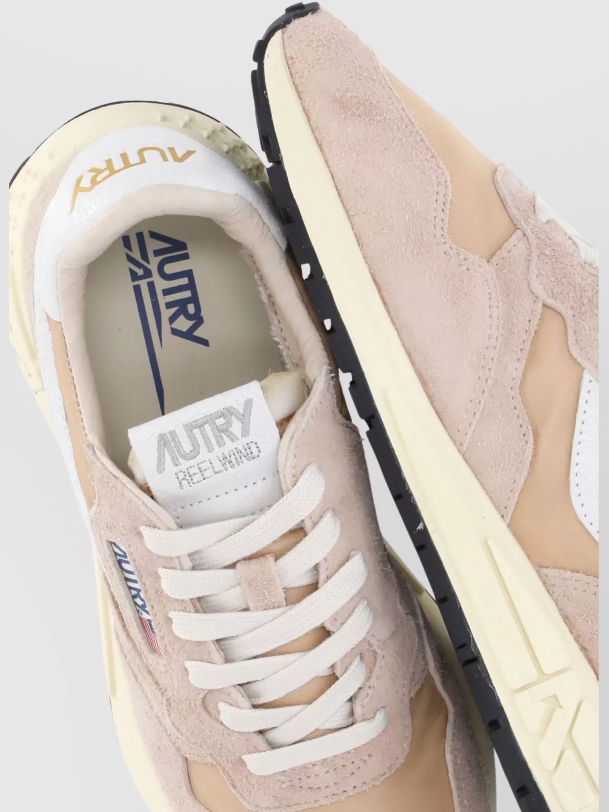 Autry Low Top Sneakers Contrasting Inserts