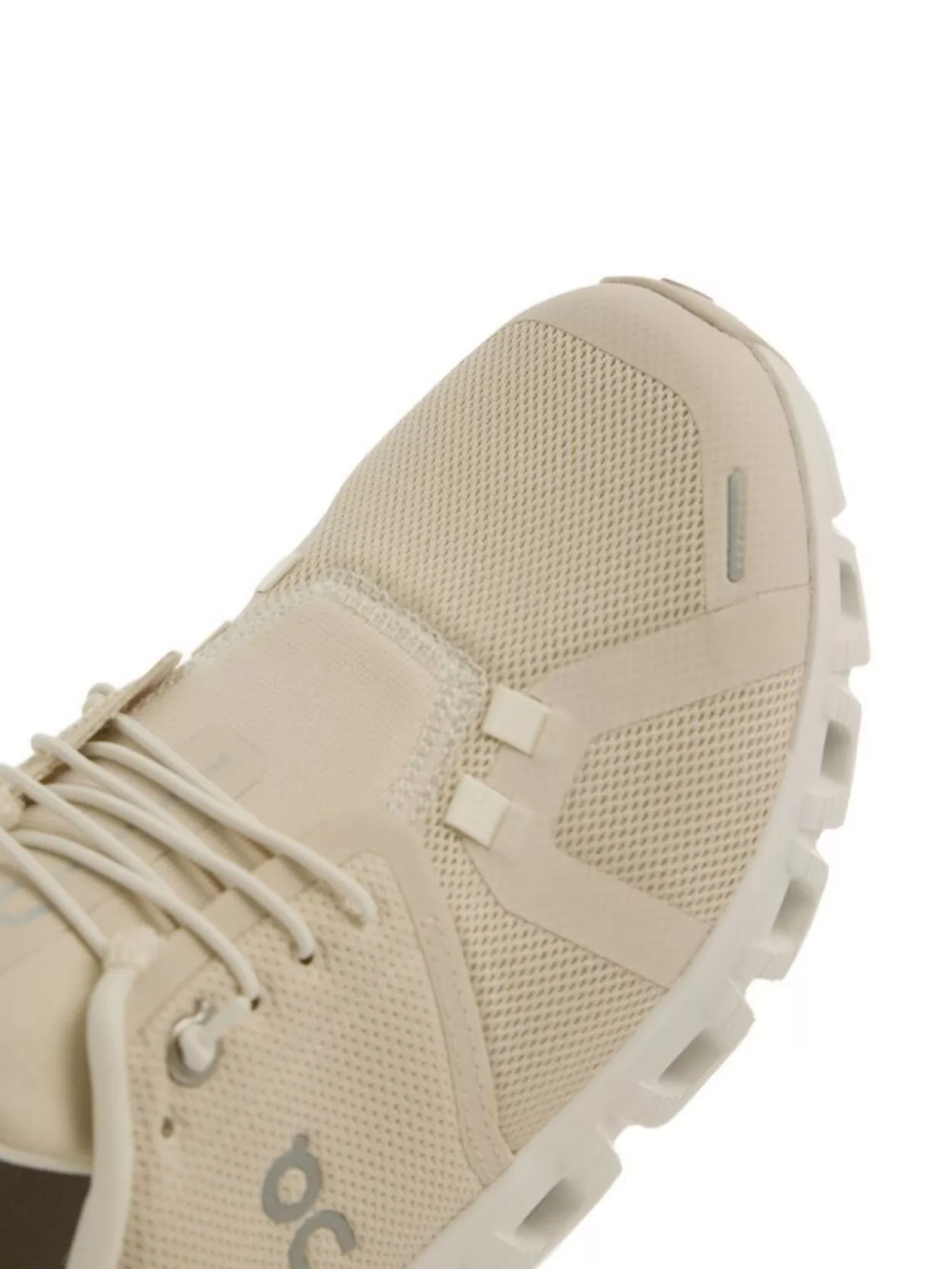 On Running Cloud 6 Sneakers With Chunky Rubber Sole