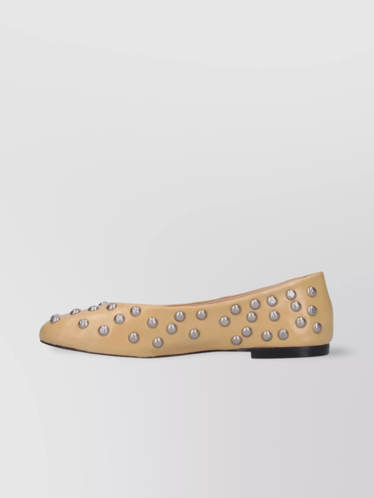 Gimaguas Studs Round Toe Flat Sole Ballerina Shoes