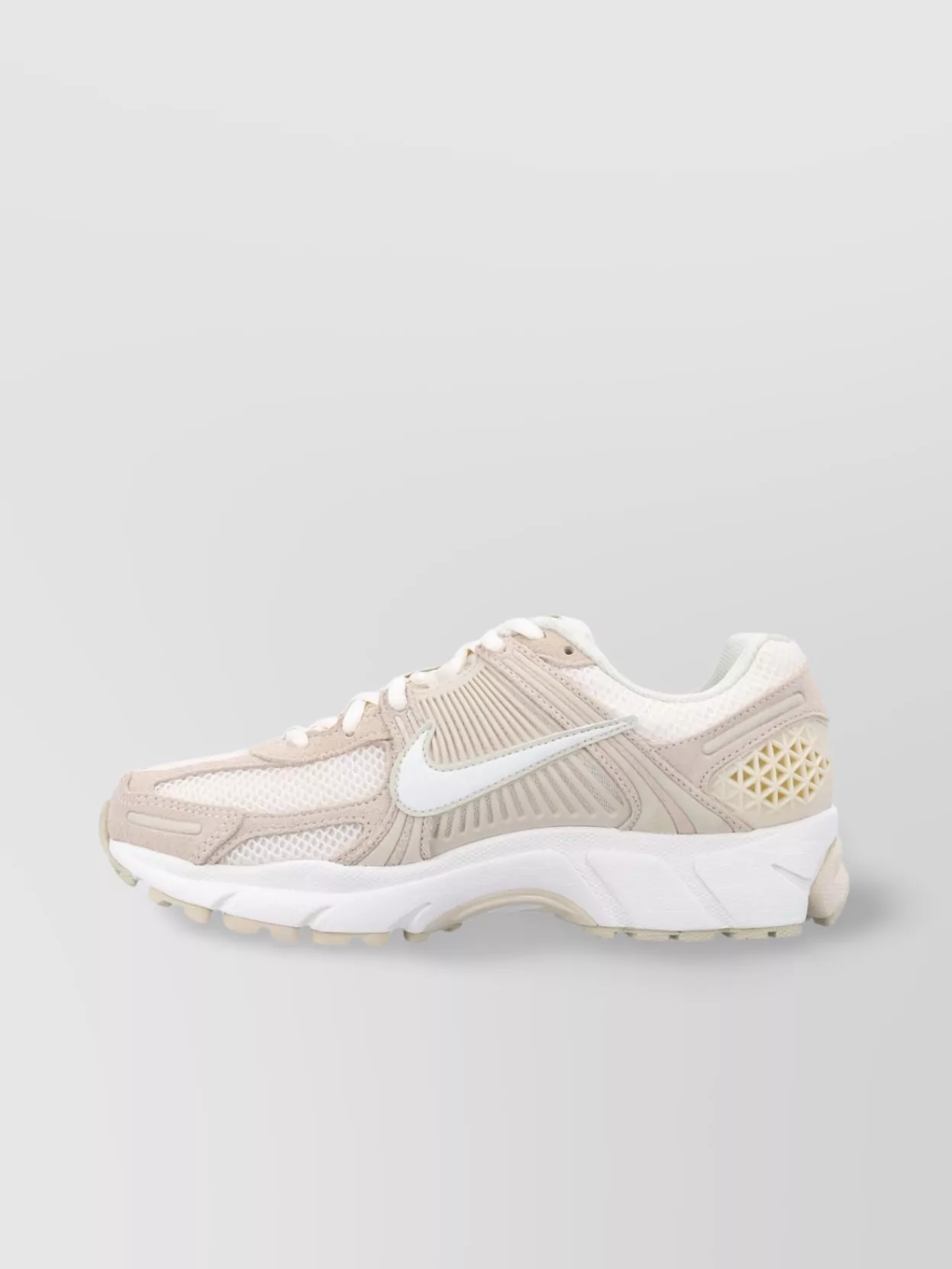Nike Vomero 5 Zoom Sneakers