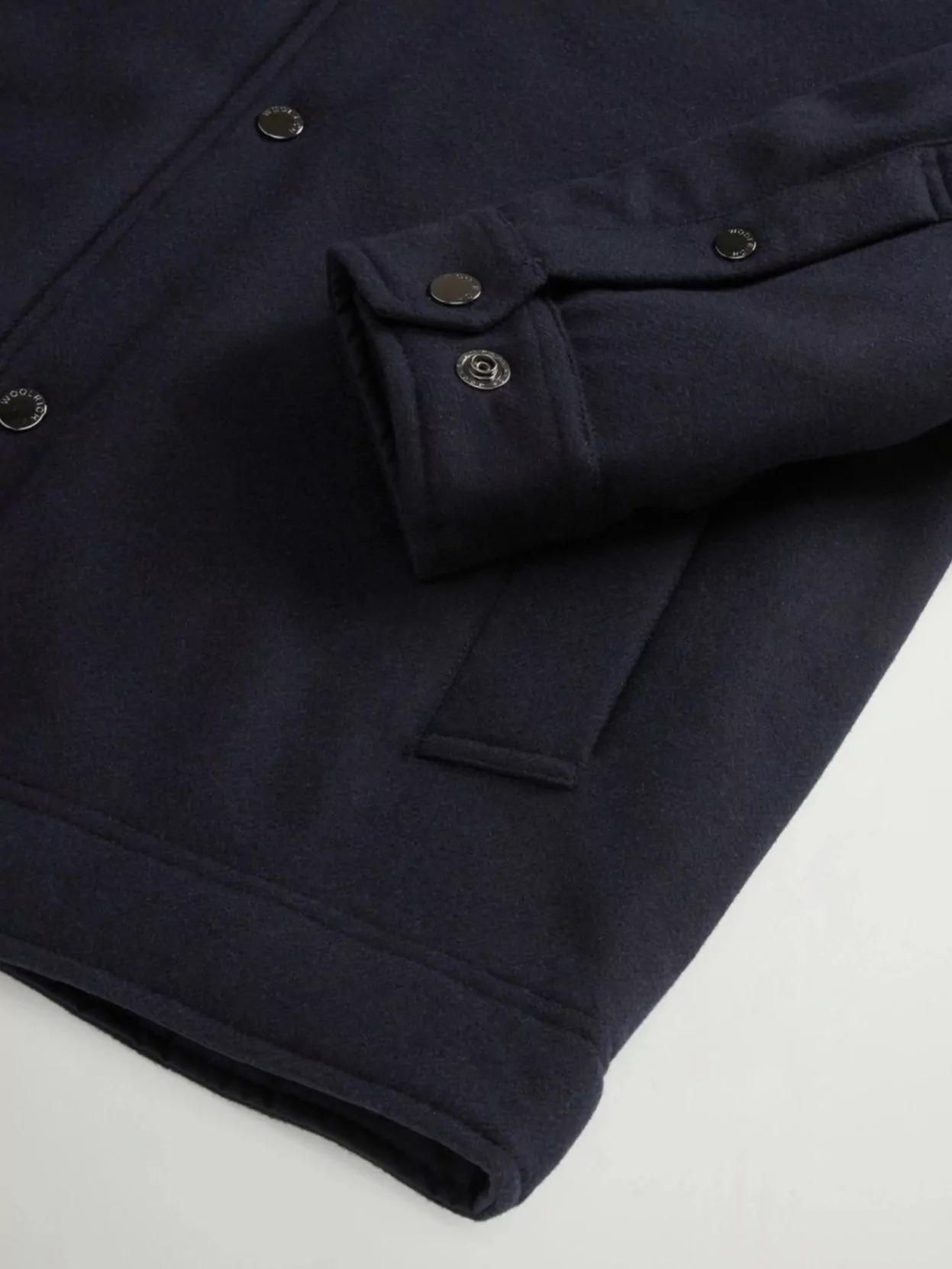 Woolrich Adjustable Waist Overshirt Pockets