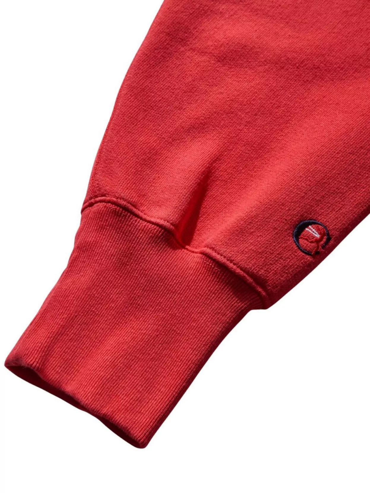 Champion Crew Neck Sweatshirt Featuring Ribbed Cuffs