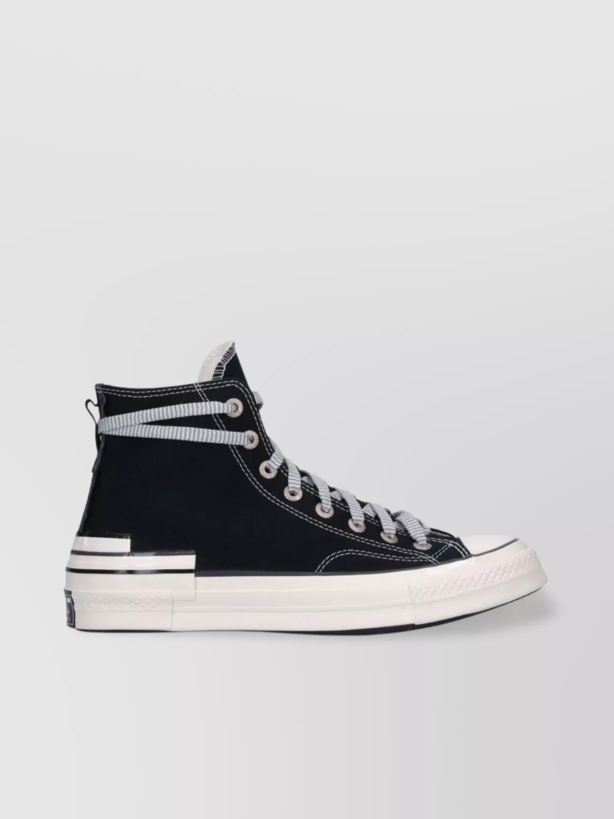 Converse Sneakers High-Top Contrast Stitching