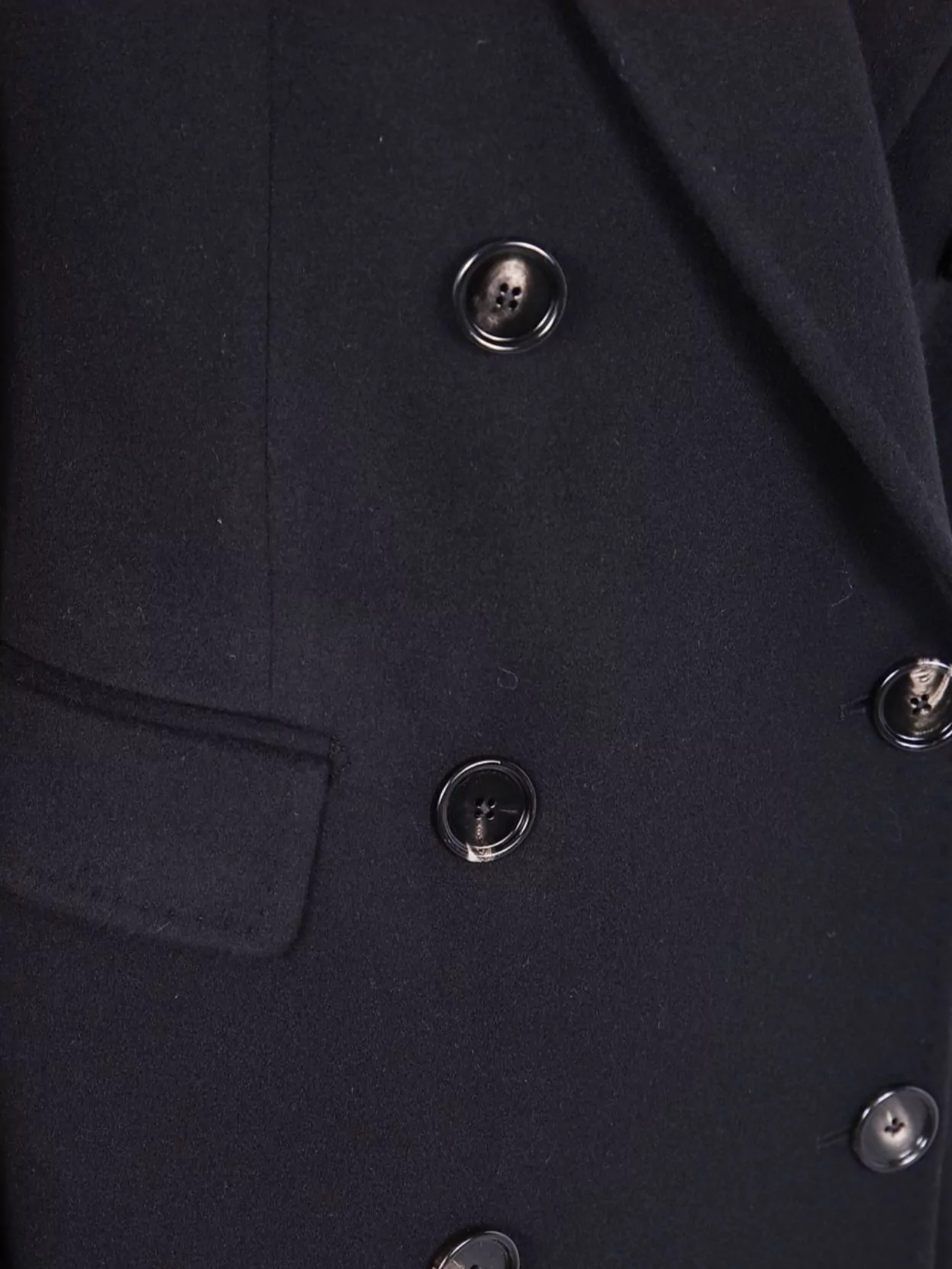 Tagliatore Double-Breasted Coat Featuring Flap Pockets