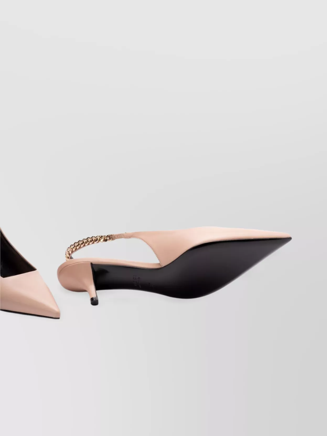 Gucci Signoria Chain Detail Pumps