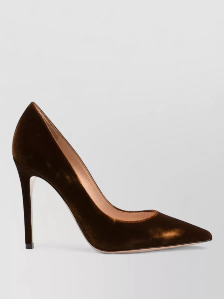 Gianvito Rossi Velvet Pumps