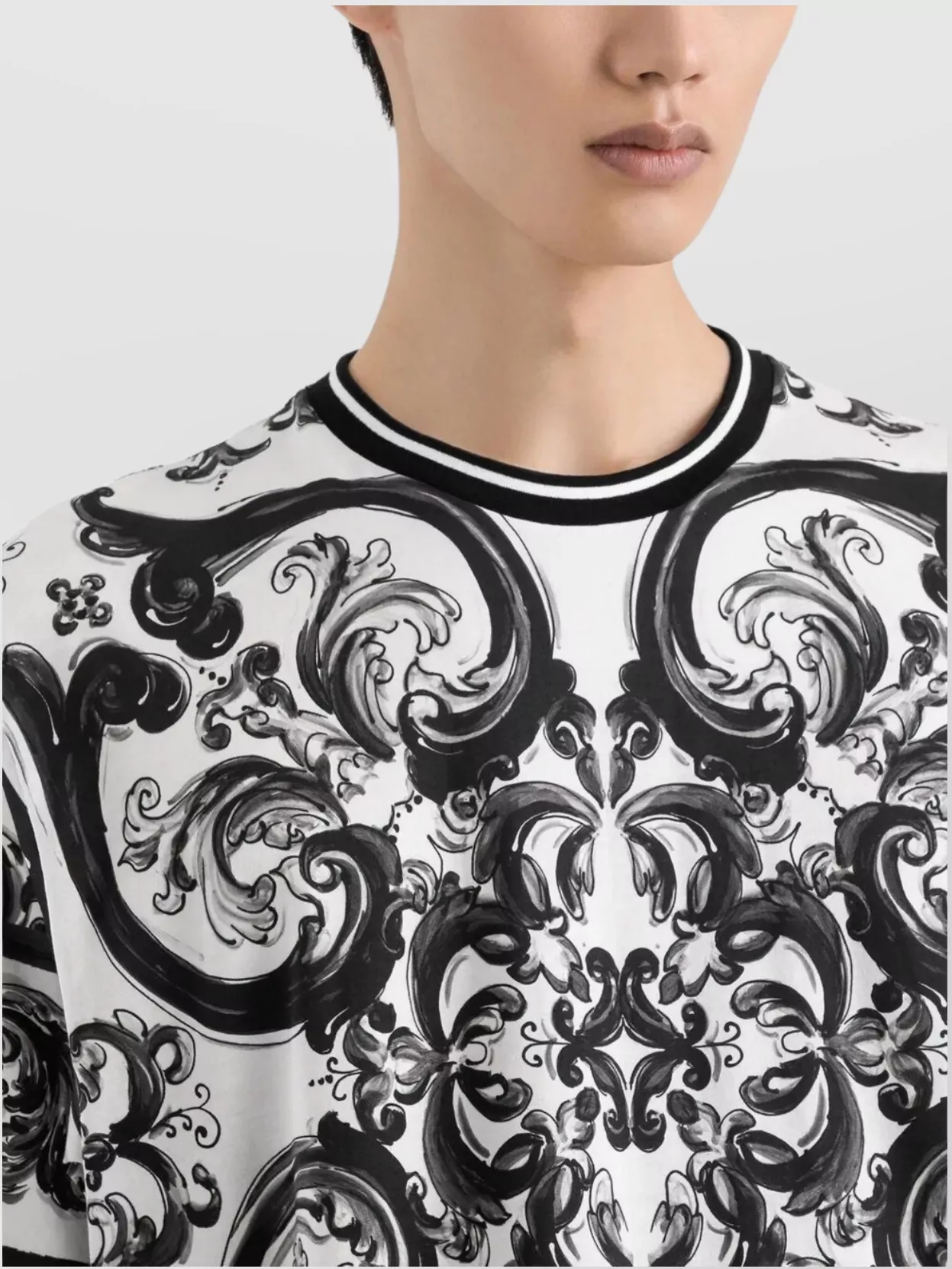 Dolce&Gabbana Short Sleeve Baroque Pattern Round Neck T-Shirt