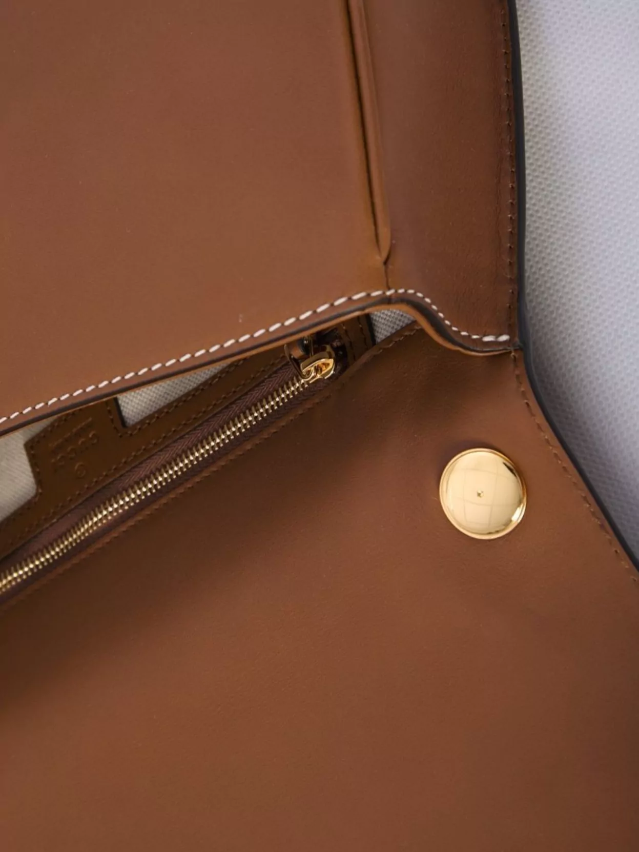 Gucci Medium Blondie Shoulder Bag