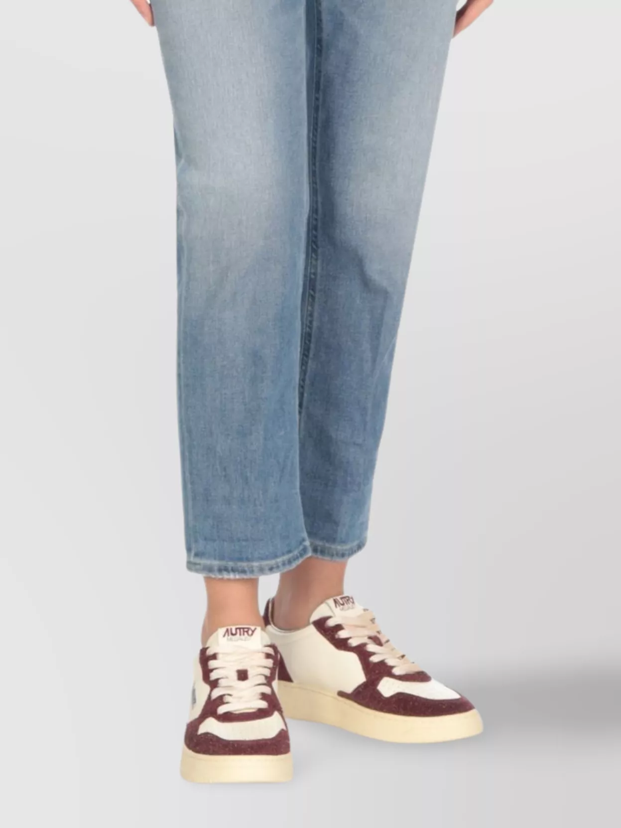Autry Sneakers Medalist Low In Avory And Burgundy Glittered Leather. In Brown