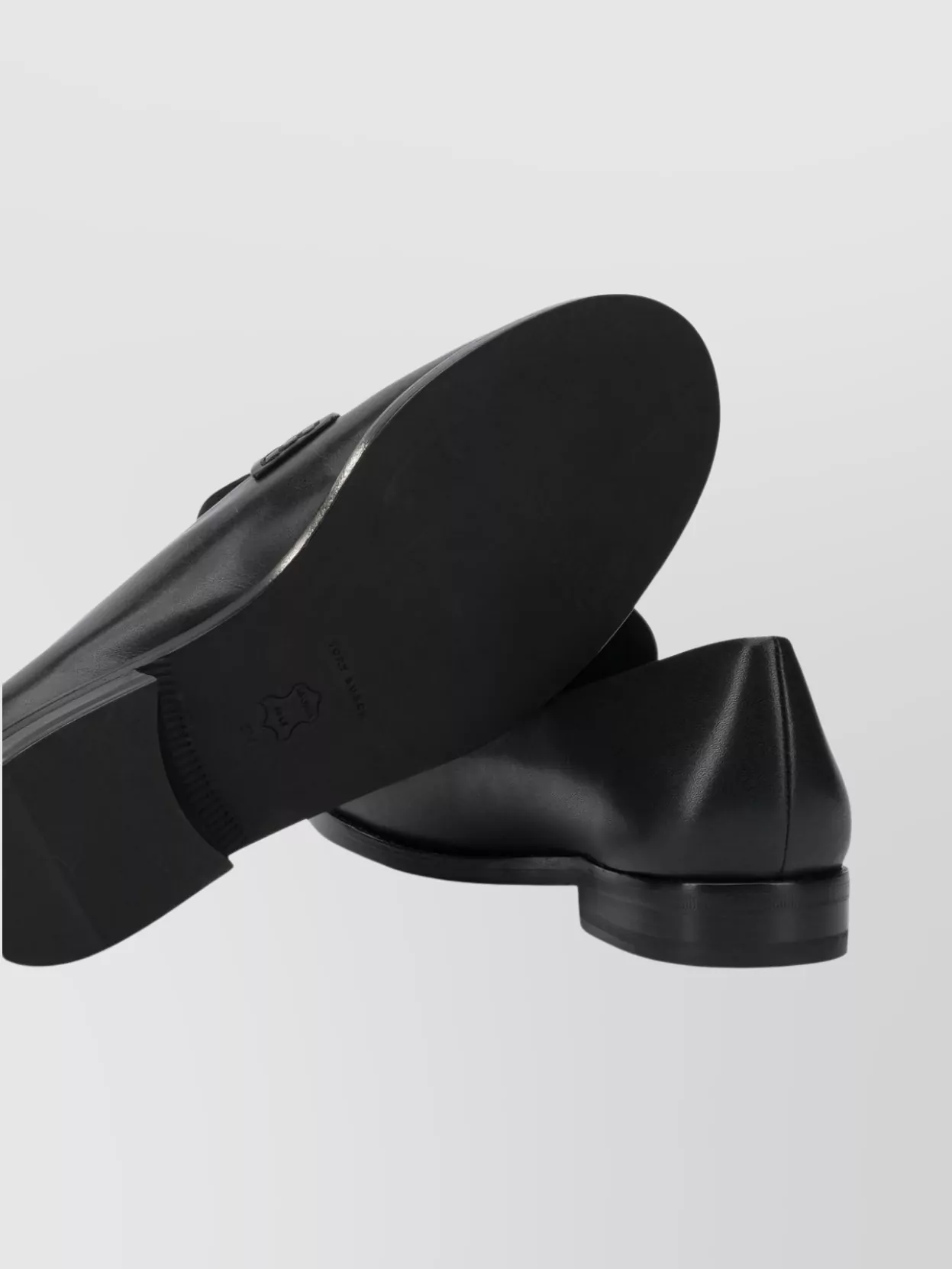 Tory Burch Round Toe Leather Loafers And Slippers