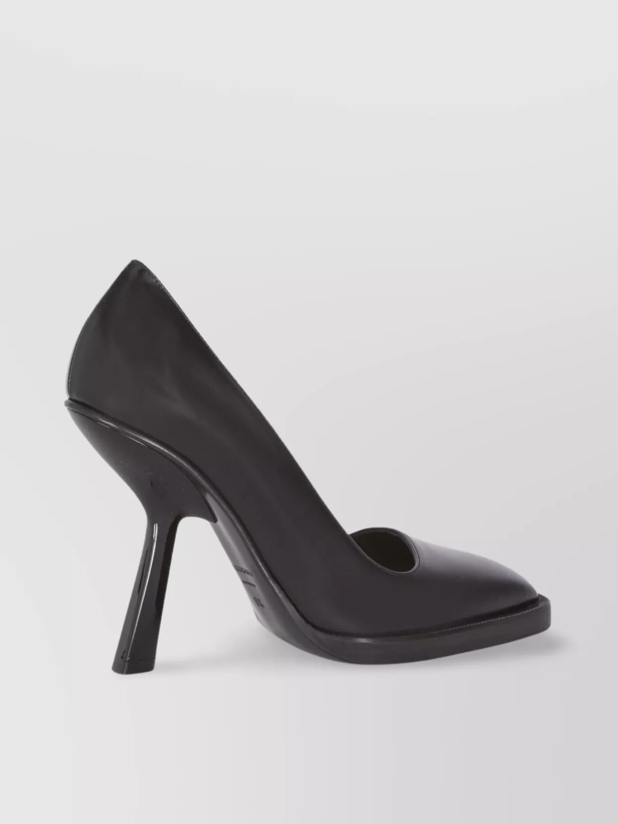 Ferragamo Leather Pumps Geometric Edge