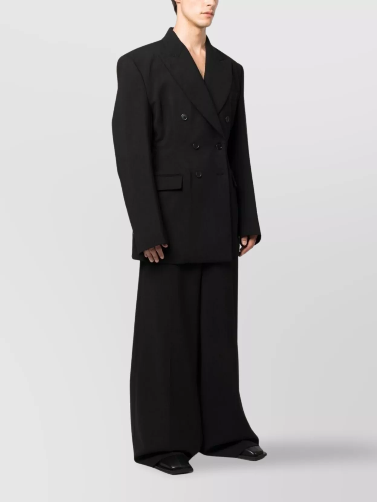 Vetements Tailored Blazer With Padded Shoulders And Pockets In Black