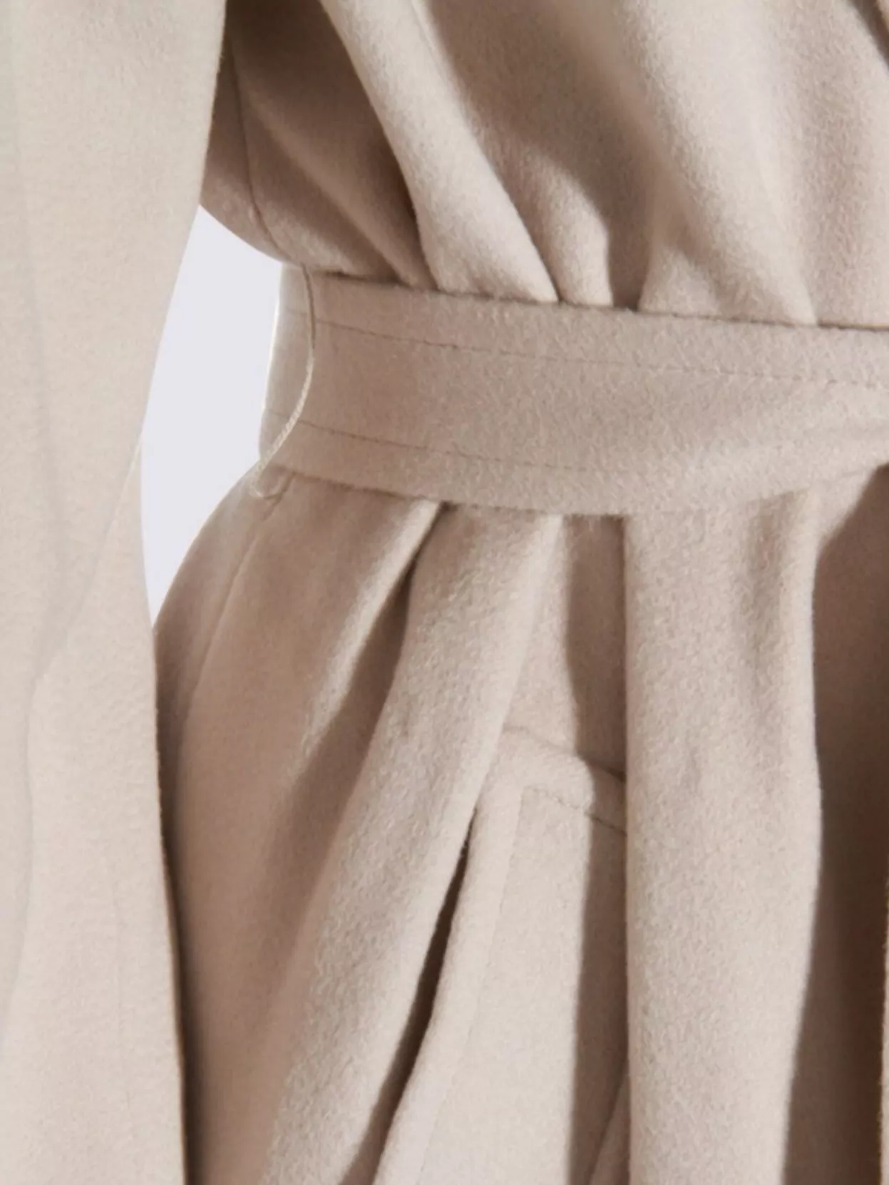 Eleventy Waist Belted Long Length Lapels Pockets