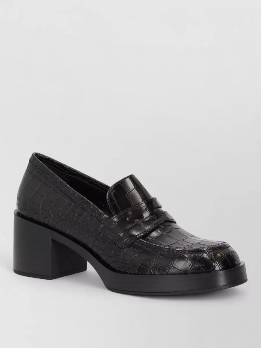 La Rose leather loafers