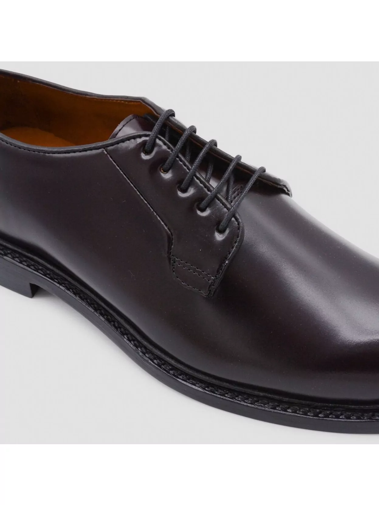 Sebago Round Toe Smooth Finish Lace Up Brogues In Black