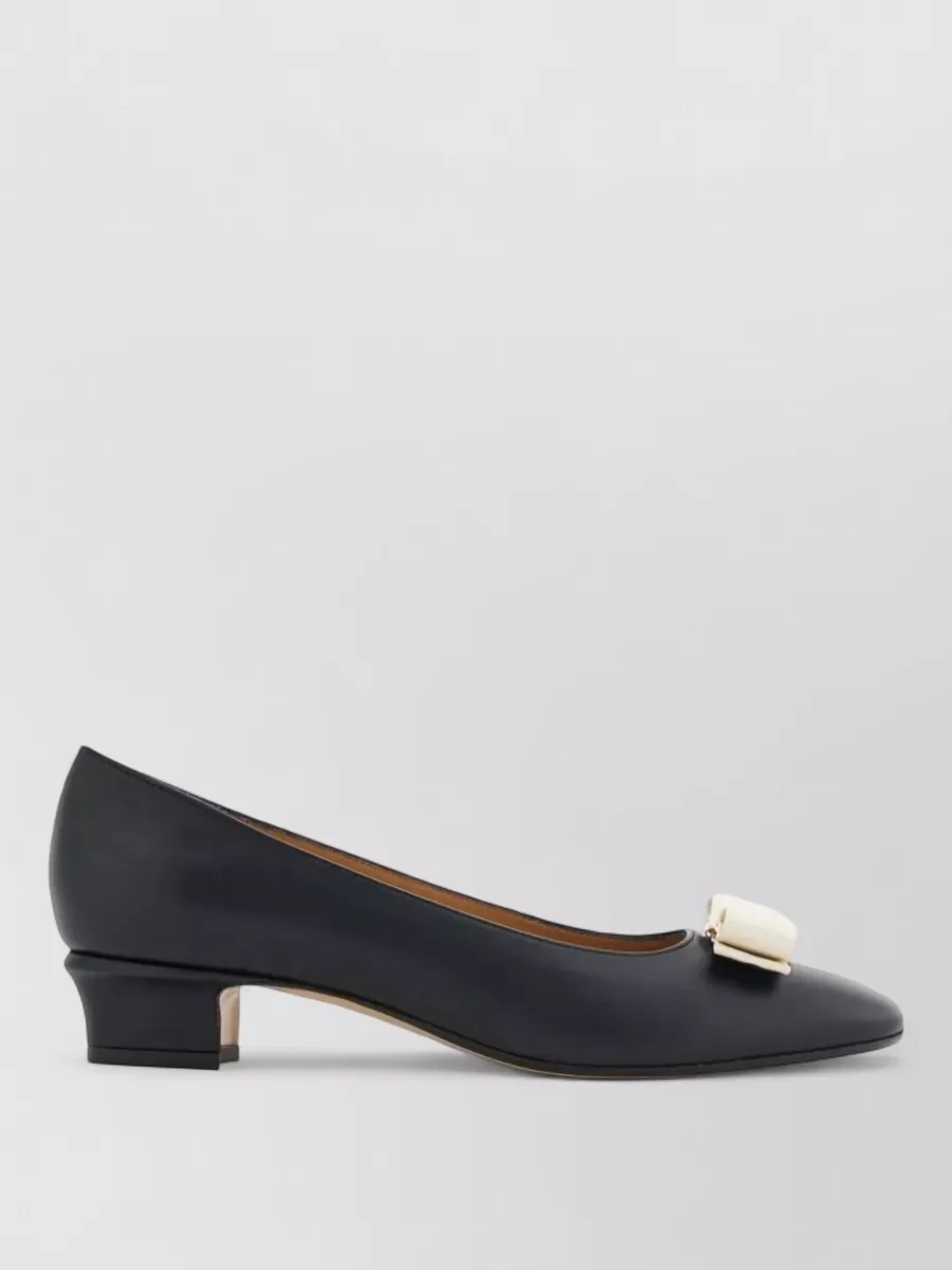 Ferragamo leather vara 2.0 pumps
