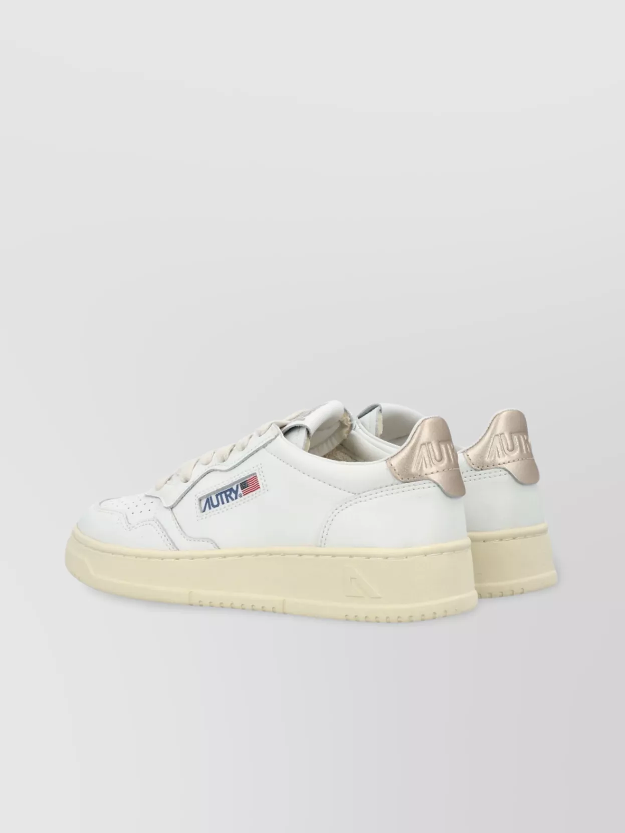 Autry Medalist Low Sneakers In White
