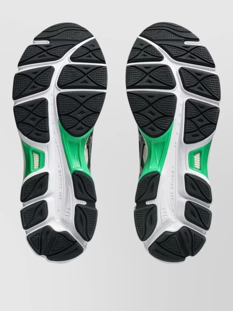 Asics Gel Cumulus 16 Mesh Upper Sneakers