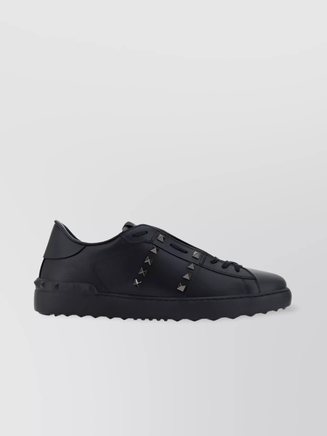 Valentino Garavani Studded Calfskin Platform Sneakers In Black