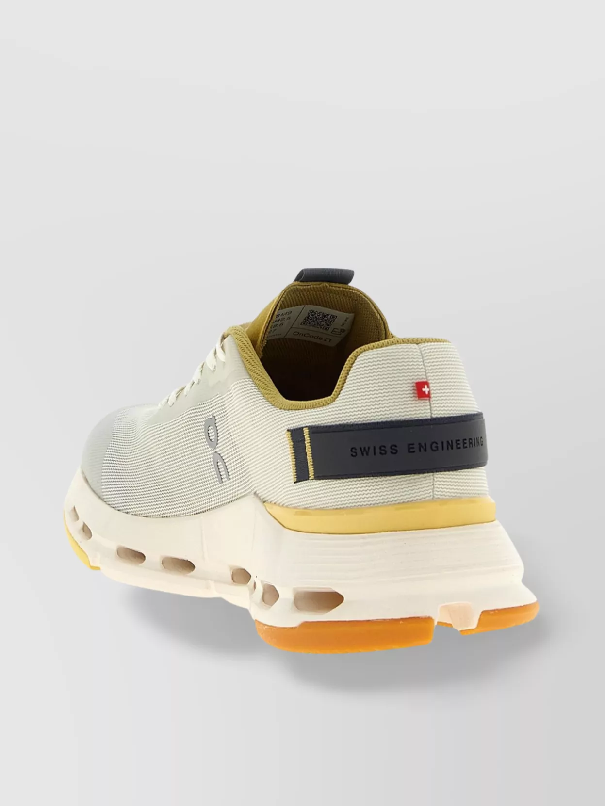 On 'Mesh Upper Rubber Sole Sneakers'