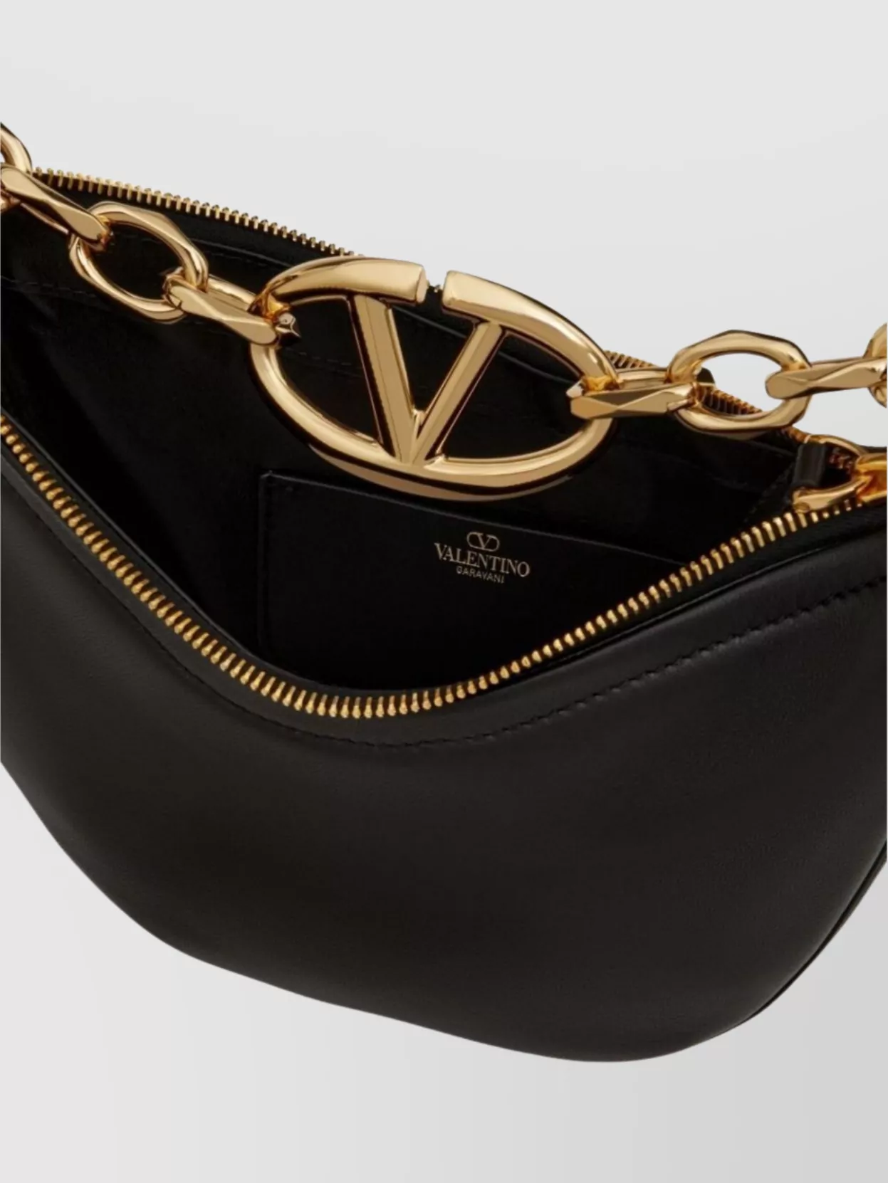 Valentino Garavani Grain Smooth Shoulder Bags With Chain Strap